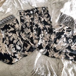 NWT Beautiful Tropical Palazzo Pants
